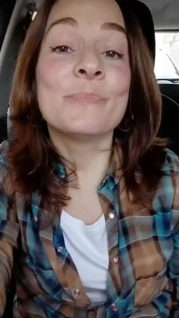 La Bea, membre de la Junta de l'Ampa, ens explica sobre el taller:

𝐁𝐞𝐧𝐞𝐬𝐭𝐚𝐫 𝐄𝐜𝐨𝐧𝐨̀𝐦𝐢𝐜 𝐅𝐚𝐦𝐢𝐥𝐢𝐚𝐫: 

Aprèn a organitzar les despeses i guanyar tranquil·litat!

📅 Dimarts 10 febrer ·
⏰ 17:30 h
📍Institut Ribera Baixa

📨 𝐈𝐧𝐬𝐜𝐫𝐢𝐩𝐜𝐢𝐨𝐧𝐬:

inscripcions@ampainstitutriberabaixa.com

Mira el Vídeo 👀

@ins.ribera.baixa @elprateducacio @martadomingo.coach